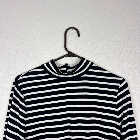 Chico’s Black White Stripe Mock Neck Long Sleeve Stretch Top Size 2 NWT - Picture 2 of 8
